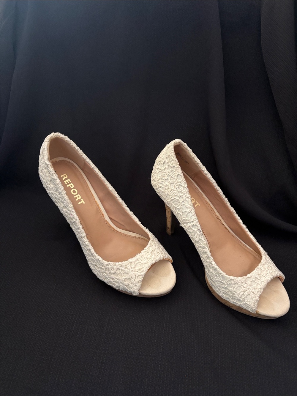 Report Cream Lace Peep-Toe Pumps Size 8 Heels